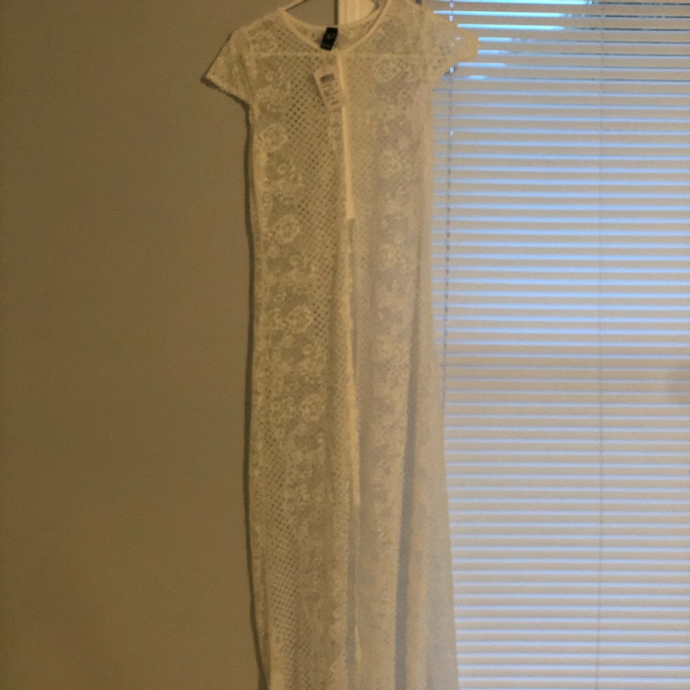 Windsor Lace Beach Cover Up or Lingerie M White